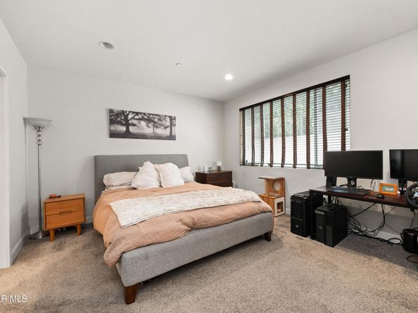 10878 Bloomfield Street 107, Toluca Lake CA 91602