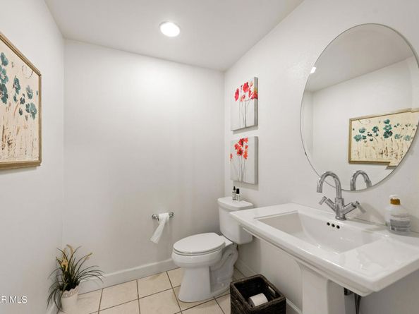 10878 Bloomfield Street 107, Toluca Lake CA 91602