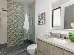 829 Flower Avenue, Venice CA 90291