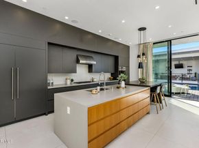 829 Flower Avenue, Venice CA 90291