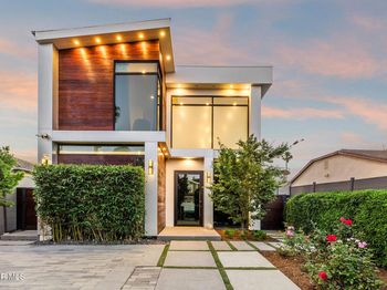 829 Flower Avenue