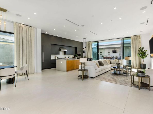 829 Flower Avenue, Venice CA 90291