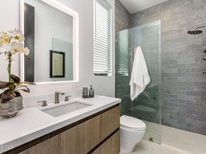 829 Flower Avenue, Venice CA 90291