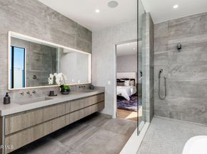 829 Flower Avenue, Venice CA 90291