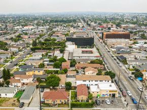 10333 Inglewood Avenue, Inglewood CA 90304