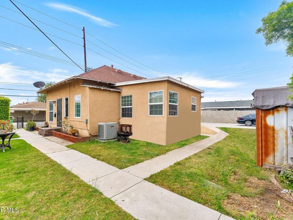 10333 Inglewood Avenue, Inglewood CA 90304