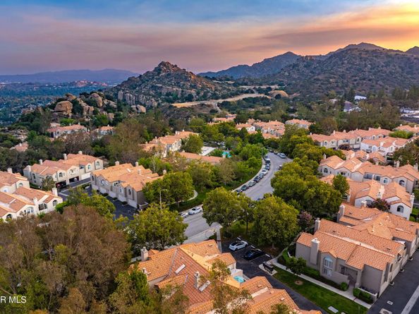 22203 Shadow Valley Circle, Chatsworth CA 91311