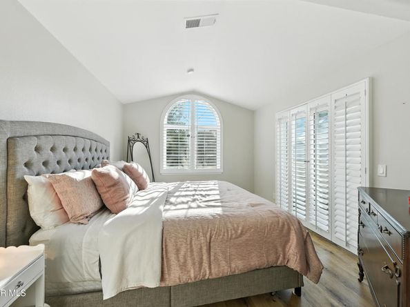 22203 Shadow Valley Circle, Chatsworth CA 91311