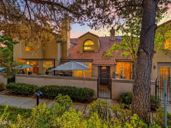 22203 Shadow Valley Circle, Chatsworth CA 91311