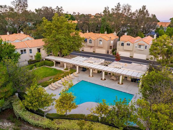 22203 Shadow Valley Circle, Chatsworth CA 91311