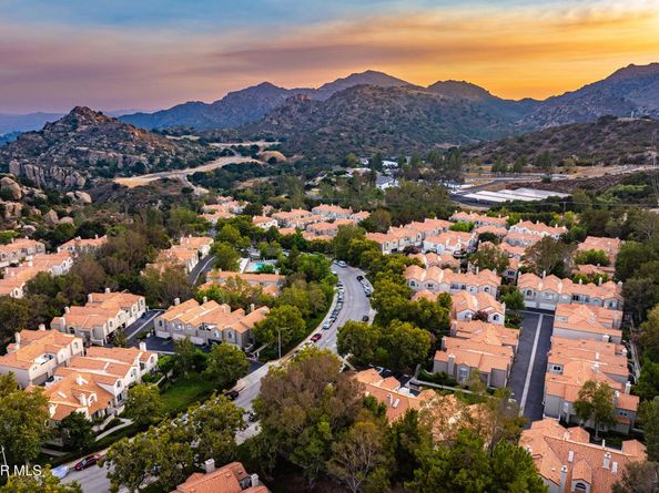 22203 Shadow Valley Circle, Chatsworth CA 91311