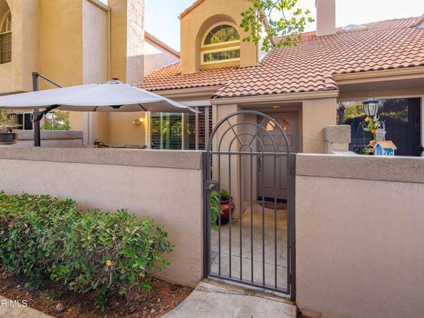 22203 Shadow Valley Circle, Chatsworth CA 91311