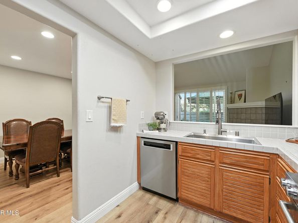22203 Shadow Valley Circle, Chatsworth CA 91311