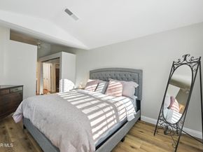 22203 Shadow Valley Circle, Chatsworth CA 91311