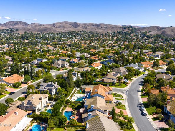 29515 Weeping Willow Drive, Agoura Hills CA 91301