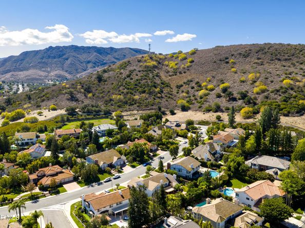 29515 Weeping Willow Drive, Agoura Hills CA 91301