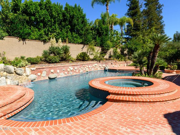 29515 Weeping Willow Drive, Agoura Hills CA 91301