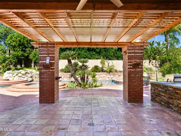 29515 Weeping Willow Drive, Agoura Hills CA 91301