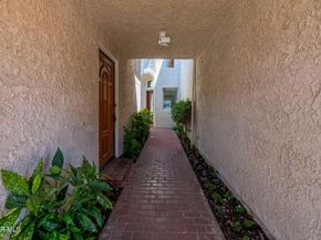 5676 Walnut Ridge Drive, Agoura Hills CA 91301