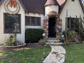 7435 Jordan Avenue, Canoga Park CA 91303
