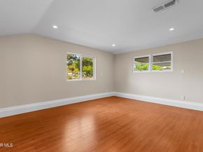 17400 Hemmingway Street, Northridge CA 91325