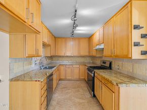 17400 Hemmingway Street, Northridge CA 91325