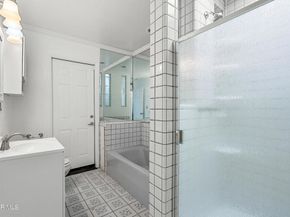 17400 Hemmingway Street, Northridge CA 91325