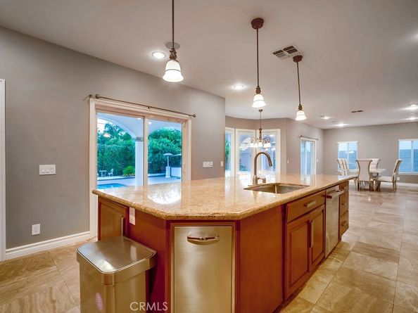 322 E 19th Street, Upland CA 91784