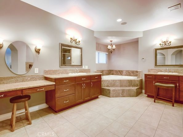 322 E 19th Street, Upland CA 91784