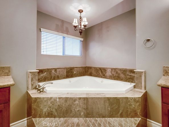 322 E 19th Street, Upland CA 91784