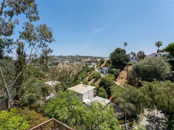8248 Mannix, Los Angeles CA 90046