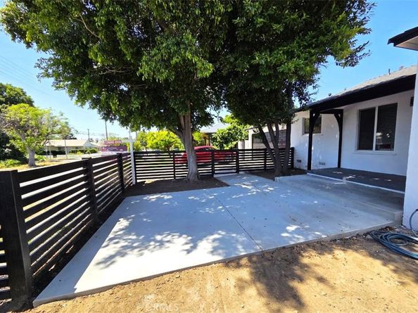 14007 Parthenia, Panorama City CA 91402