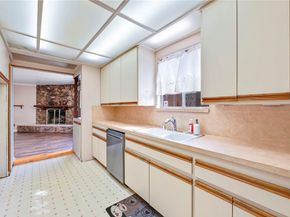 6014 N Fairvale Drive, Azusa CA 91702