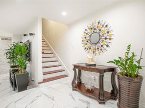 9520 Via Tivoli, Burbank CA 91504