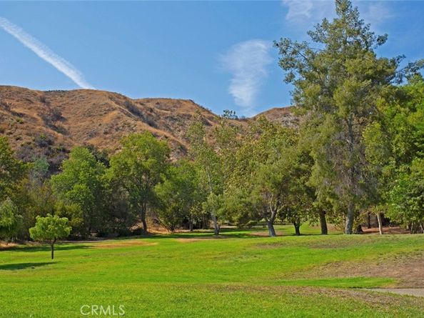 9520 Via Tivoli, Burbank CA 91504