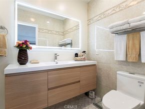 9520 Via Tivoli, Burbank CA 91504