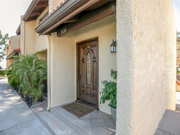 9520 Via Tivoli, Burbank CA 91504