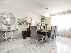 9520 Via Tivoli, Burbank CA 91504
