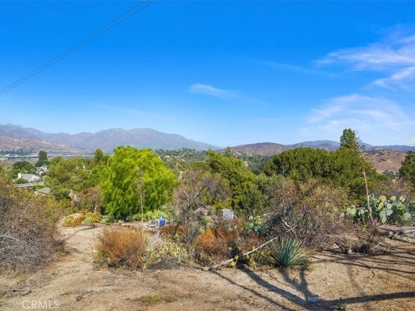 10557 Mahoney Drive, Shadow Hills CA 91040
