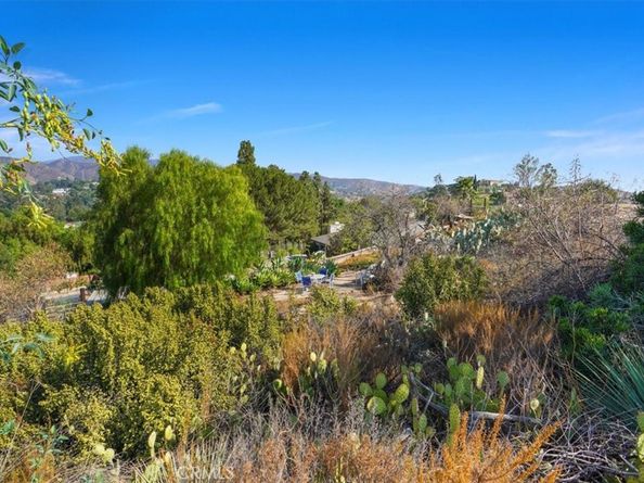 10557 Mahoney Drive, Shadow Hills CA 91040