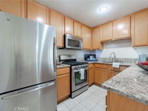 6520 Tampa Avenue 6, Reseda CA 91335