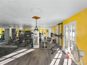 121 Sinclair Avenue 225, Glendale CA 91206