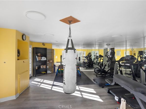 121 Sinclair Avenue 225, Glendale CA 91206