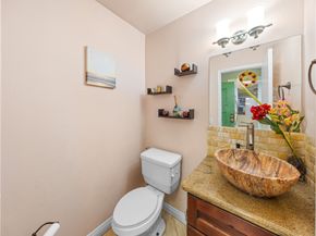 121 Sinclair Avenue 225, Glendale CA 91206