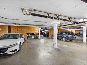 121 Sinclair Avenue 225, Glendale CA 91206