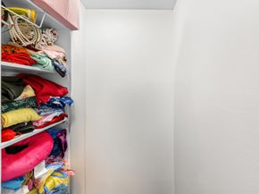 121 Sinclair Avenue 225, Glendale CA 91206