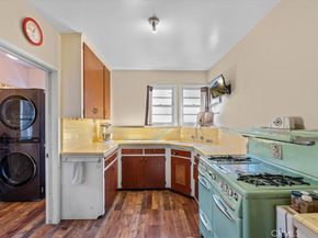 815 Omar Street, Glendale CA 91202