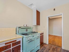 815 Omar Street, Glendale CA 91202