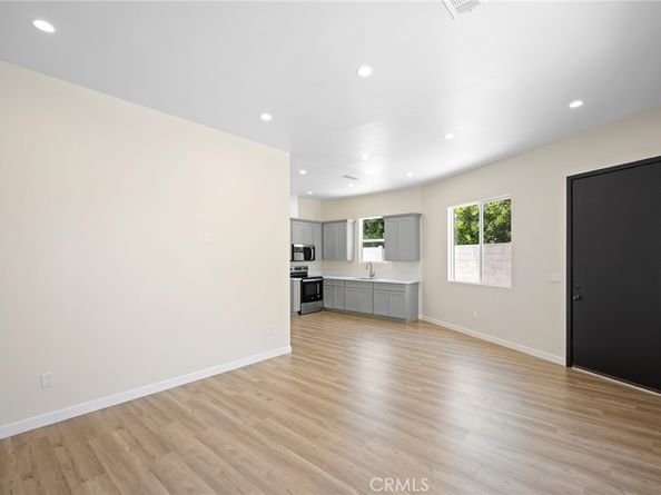 8302 Webb Avenue, Sun Valley CA 91352