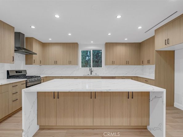 8369 Vine Valley Drive, Sun Valley CA 91352
